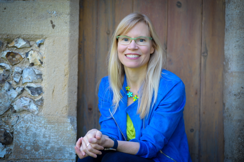 Headshot of psychologist Dr Jennifer Wild.