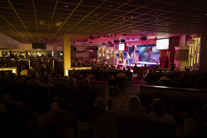 A show in full effect within the hotel's entertainment room